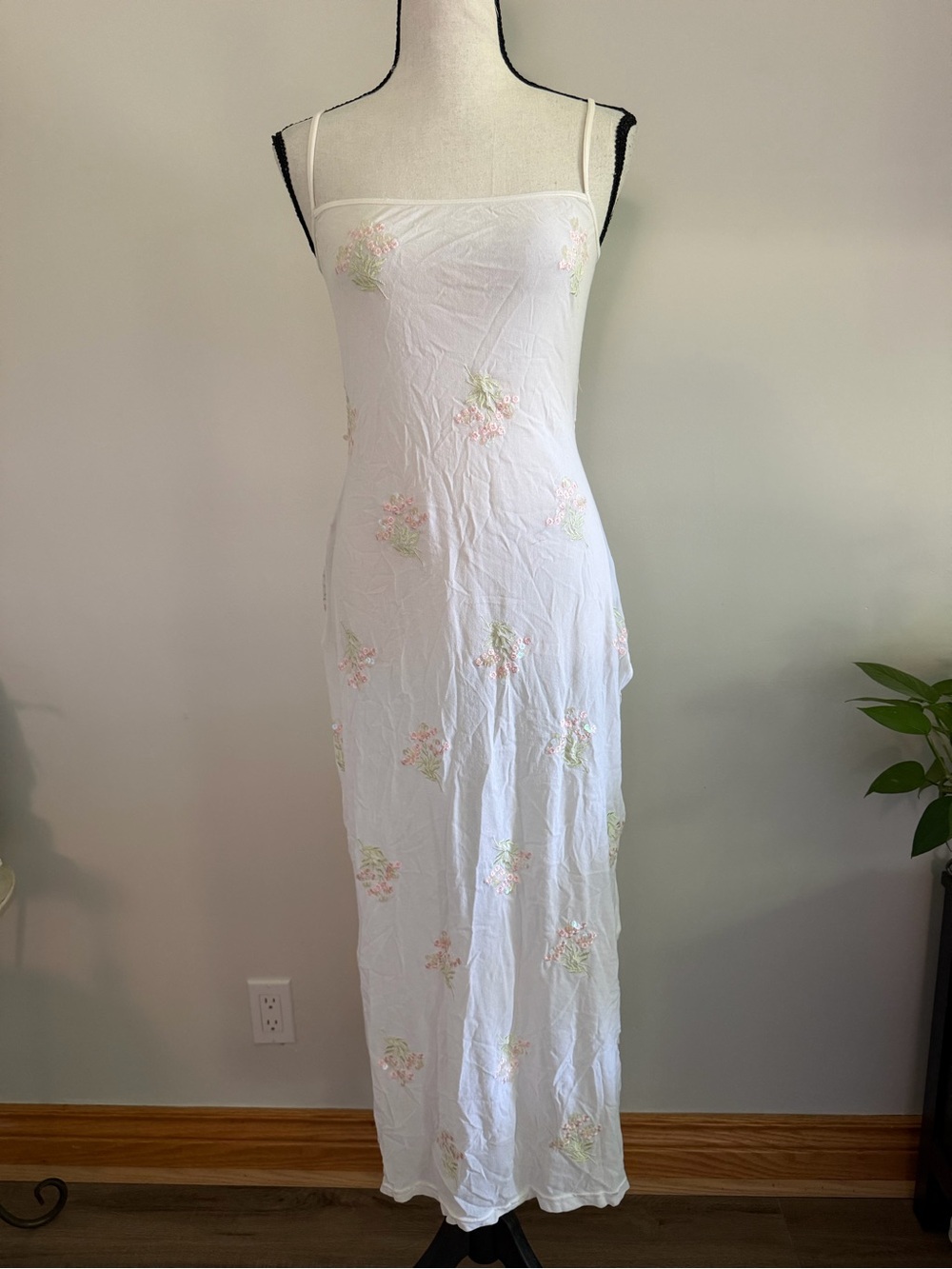 Victoria's Secret 2000 White Slip with Pale Pink Trim and Embroidery
